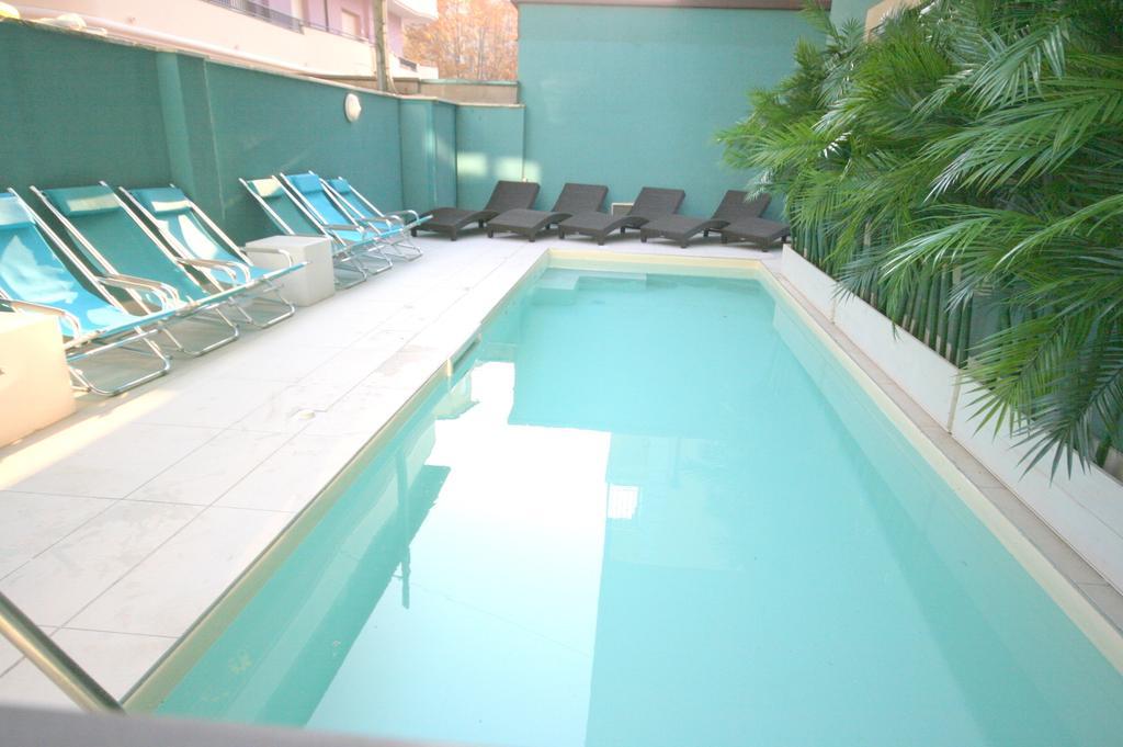 Residence Beach Paradise Rimini Esterno foto