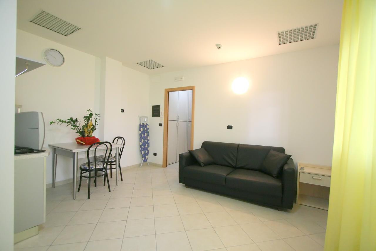 Residence Beach Paradise Rimini Esterno foto