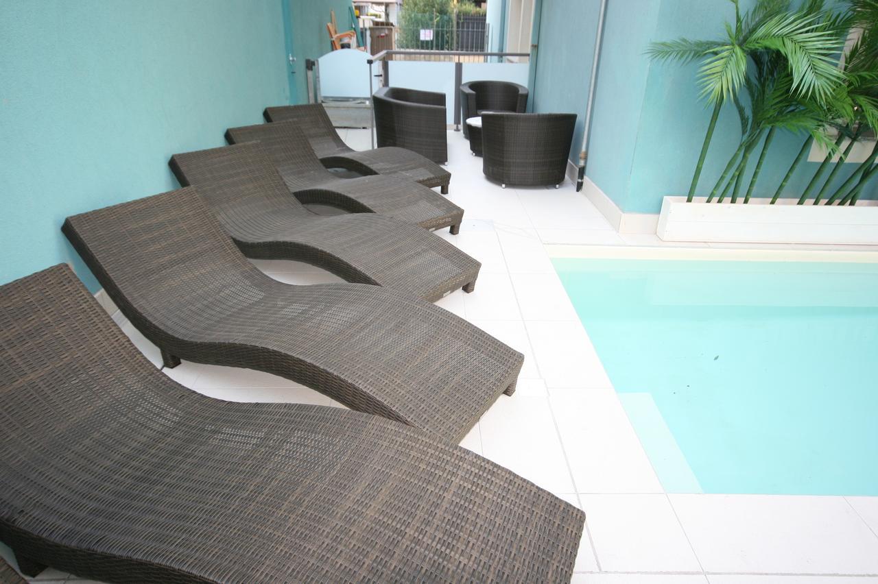 Residence Beach Paradise Rimini Esterno foto