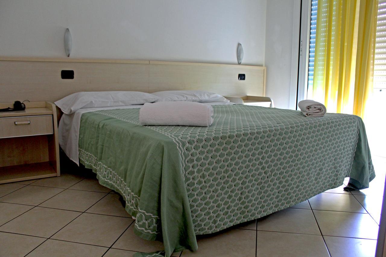 Residence Beach Paradise Rimini Esterno foto
